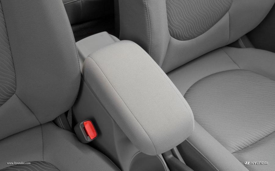  Hyundai Accent 2013 года  (фото 18 из 52)
